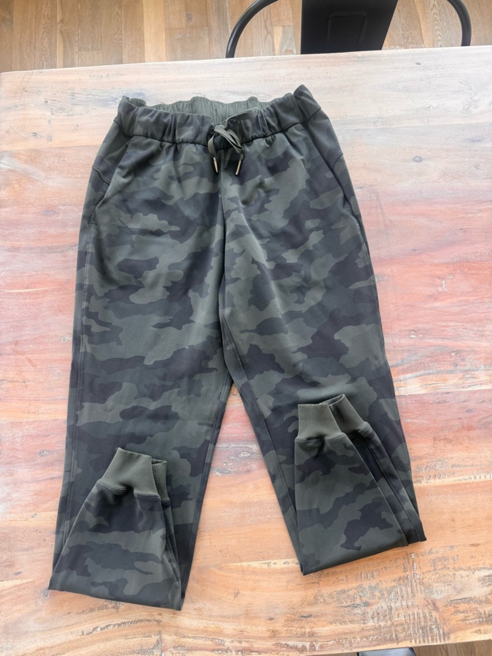 Lululemon On the Fly joggers lot of 5. Size 6 - Picture 7 of 15